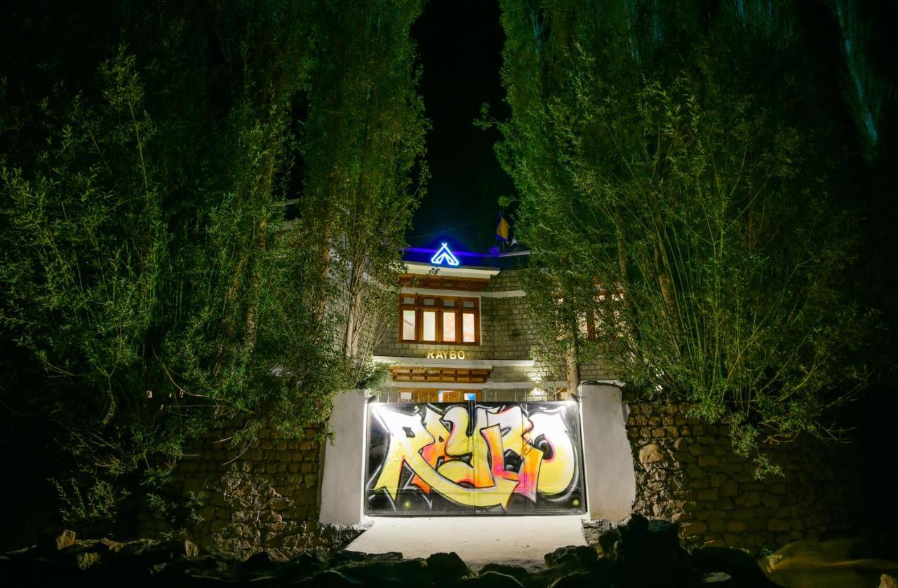 Raybo Hostel Leh Exterior photo